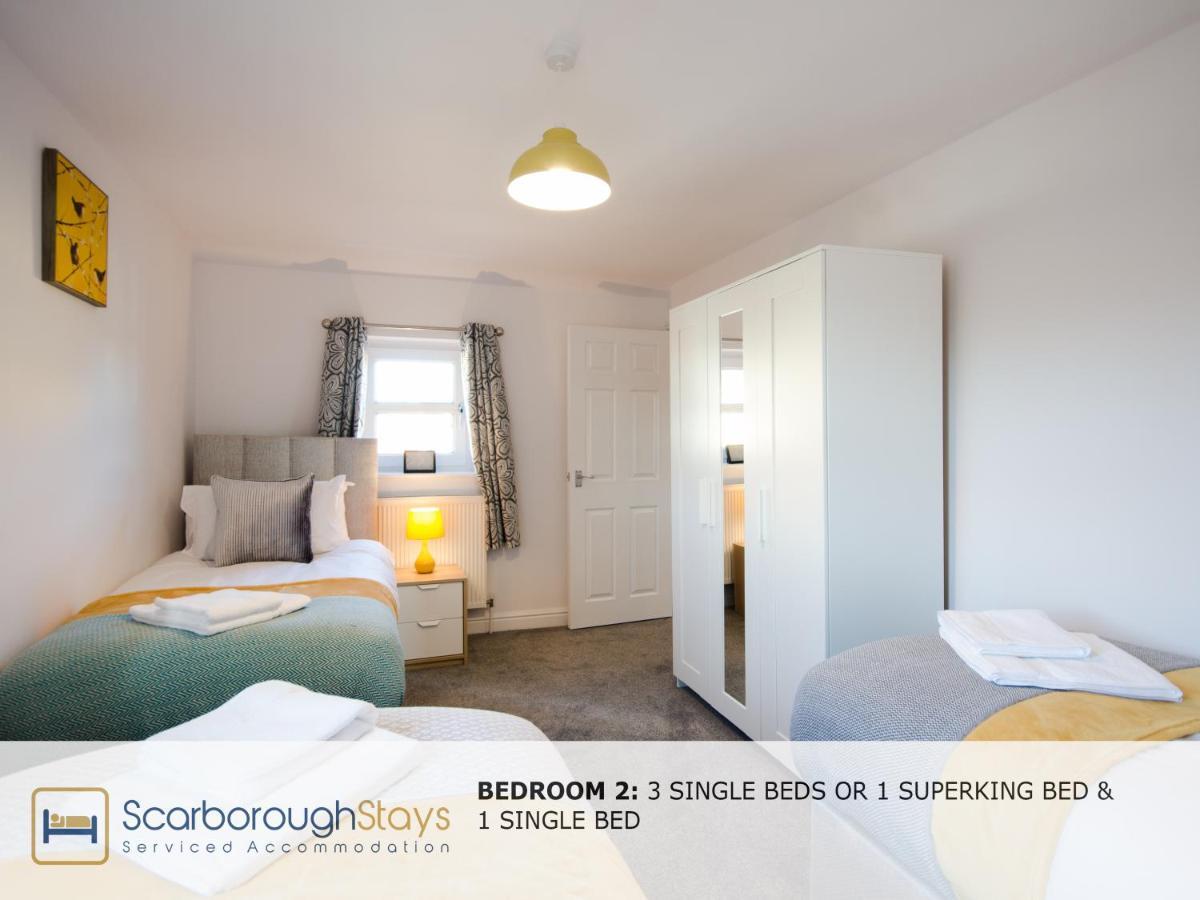 Hibernia Place, 3 Bedroom Townhouse With Patio & Seating Area - Free Parking สการ์โบโรห์ ภายนอก รูปภาพ