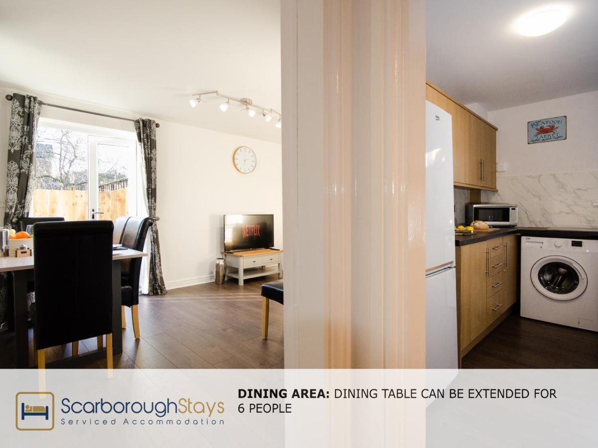Hibernia Place, 3 Bedroom Townhouse With Patio & Seating Area - Free Parking สการ์โบโรห์ ภายนอก รูปภาพ